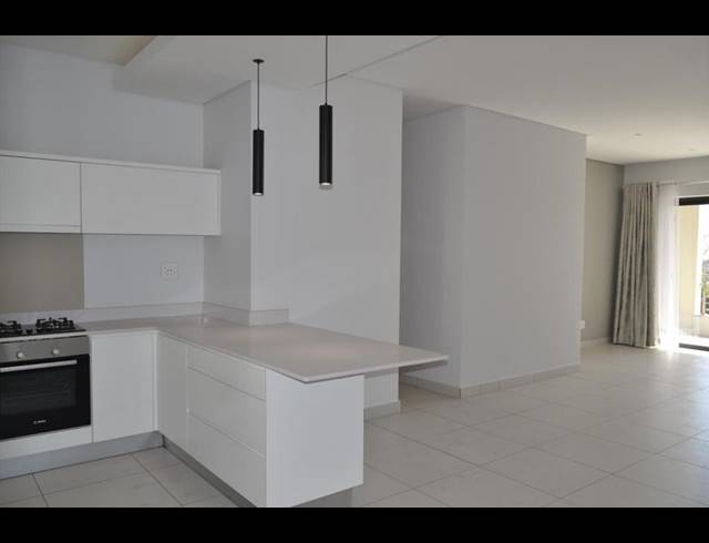 2 BEDROOM APARTMENT FOR SALE IN HYDE PARK